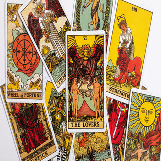 INTUITIVE TAROT READINGS